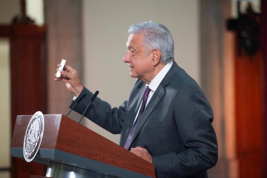 Insiste AMLO en sus amuletos, aunque se arme “arguende”