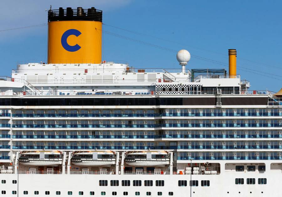 Mexicanos permanecen varados en crucero en Argentina