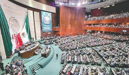 Diputados avalan acusar a Robles ante el Senado