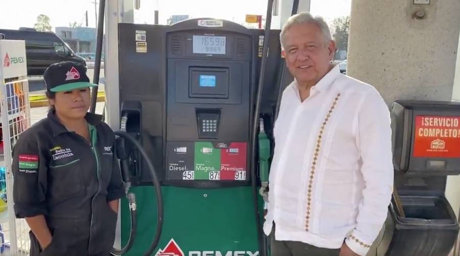 Bajamos los precios de la gasolina en apoyo a la economía: AMLO