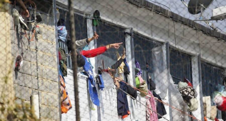 23 presos murieron y 83 resultaron heridos en motines en Colombia