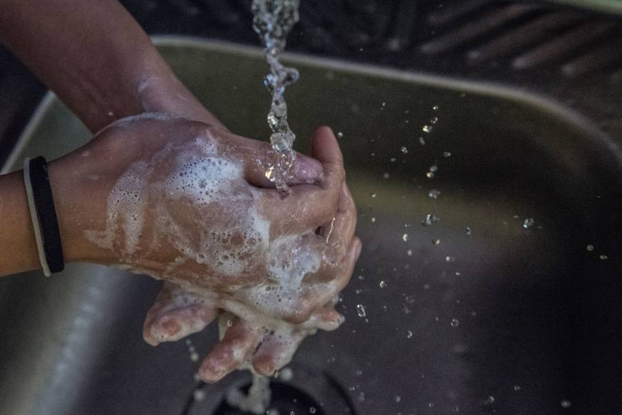 CDHCM pide garantizar distribución del agua en la capital por el Covid-19
