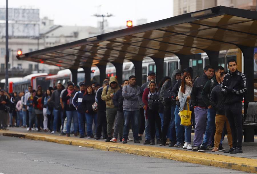 Argentina anuncia pago único a trabajadores de bajos ingresos por el Covid-19