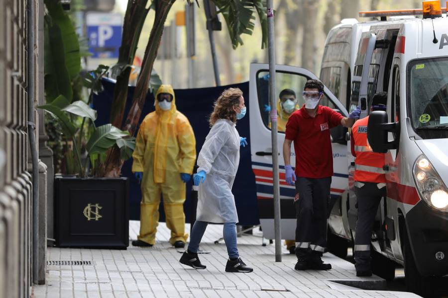 Suman dos mil 182 muertos por coronavirus en España