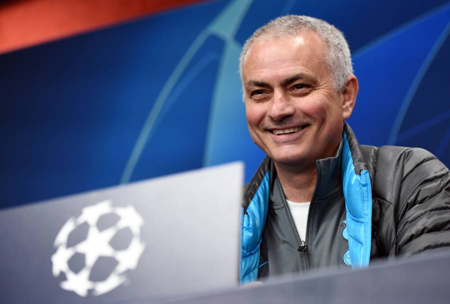 Mourinho se vuelve voluntario contra el coronavirus en Londres