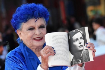 Muere la diva del cine italiano Luc&iacute;a Bos&eacute; por neumon&iacute;a