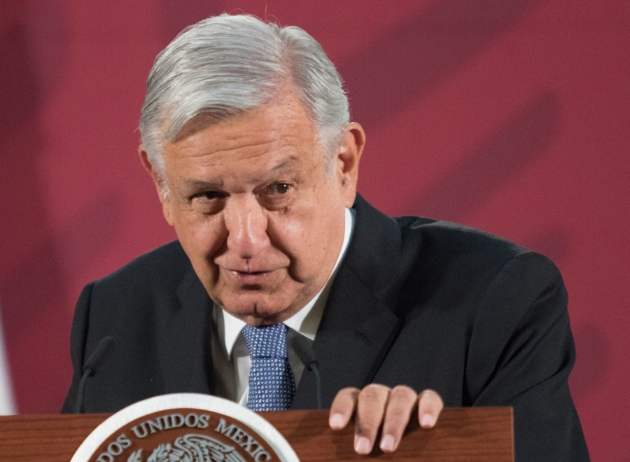 AMLO dice a la gente que virus “no se quita con tequila”