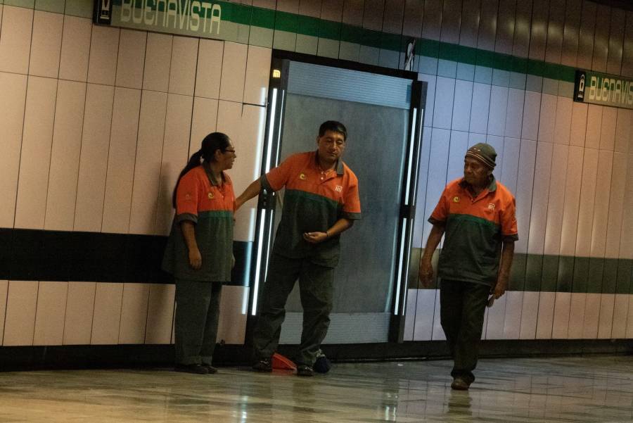 Mandarán a sus casas a trabajadores de limpieza del SCT de la tercera edad