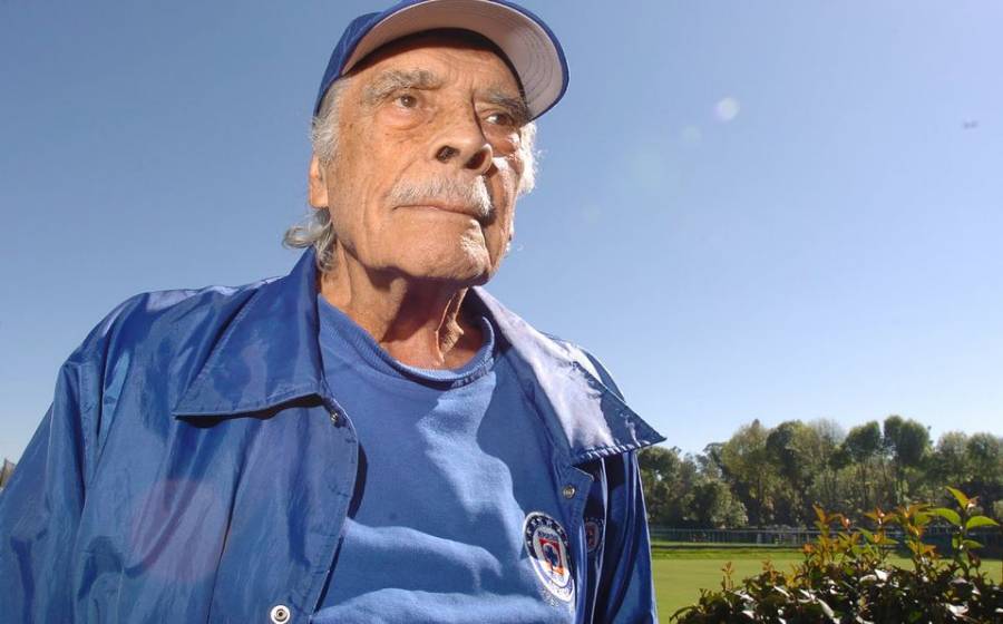 Muere Nacho Trelles, leyenda del futbol mexicano