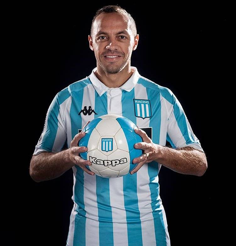 Exjugador de Pumas considera que el coronavirus es una manipulación