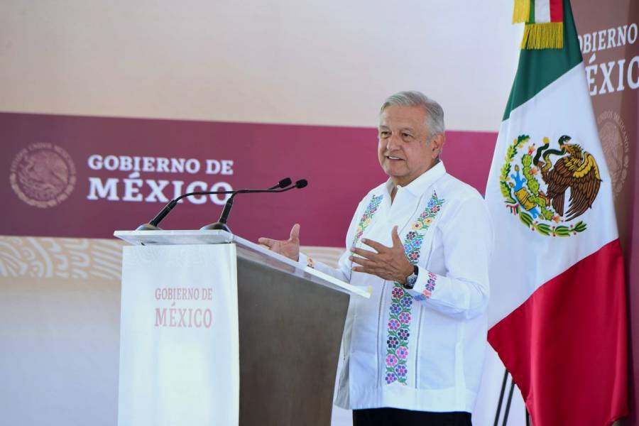 AMLO: “Gobierno prestará 25,000 pesos a “changarros”, a 3 años de plazo y con 3 meses de gracia”