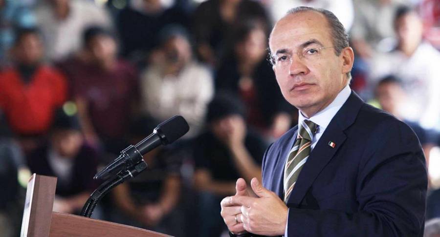 AMLO se burla de aerogeneradores: Calderón