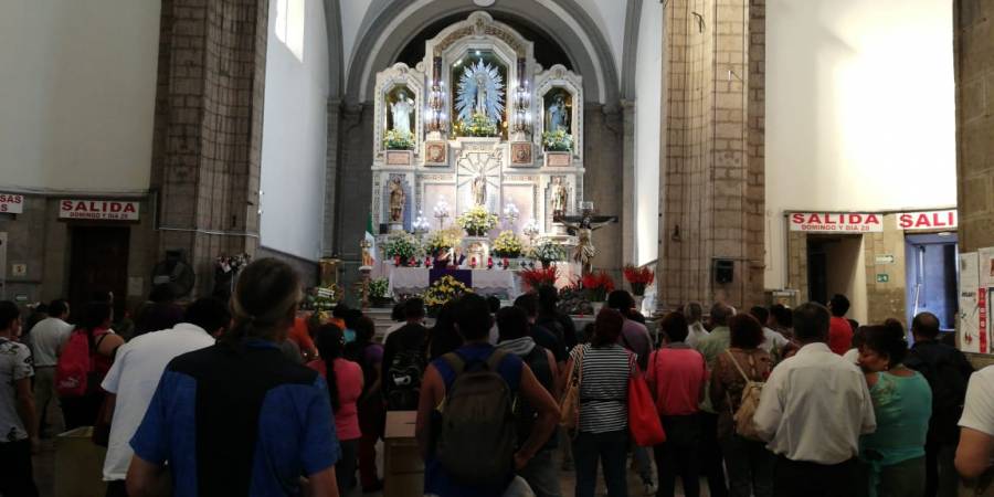 Devotos de San Judas Tadeo no dejan de visitarlo