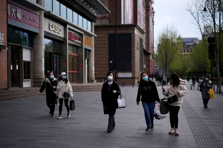 Tras dos meses de confinamiento, Wuhan comienza a levantarse