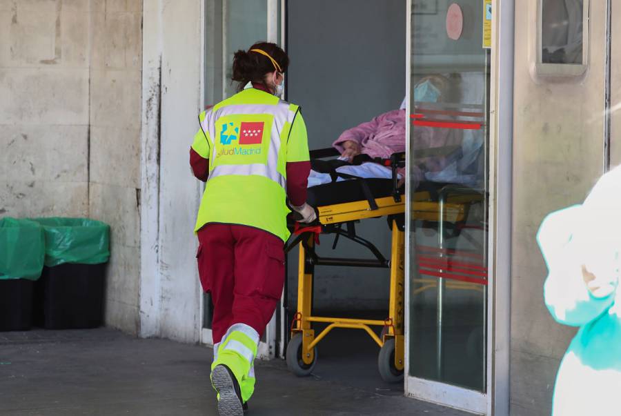 España supera los seis mil 500 fallecidos por coronavirus