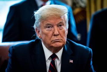 Extiende Trump aislamiento hasta el 30 de abril por coronavirus