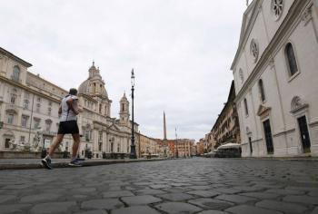En diez d&iacute;as podr&iacute;an bajar casos de coronavirus en Italia