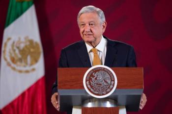 De qu&eacute; quieren su nieve dice AMLO a quienes piden cancelar obras por la crisis