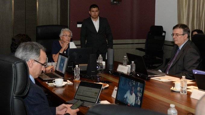 Revisan gobernadores y gabinete acciones ante COVID-19