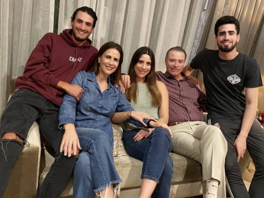 Dan de alta a hija de Quirino Ordaz tras mejoría de coronavirus