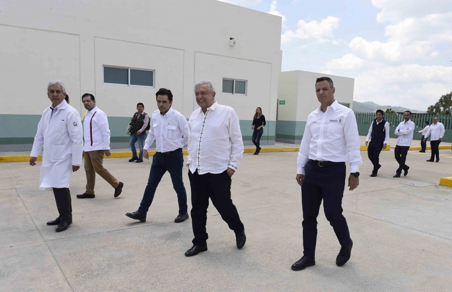 AMLO afirma que México saldrá pronto de crisis sanitaria