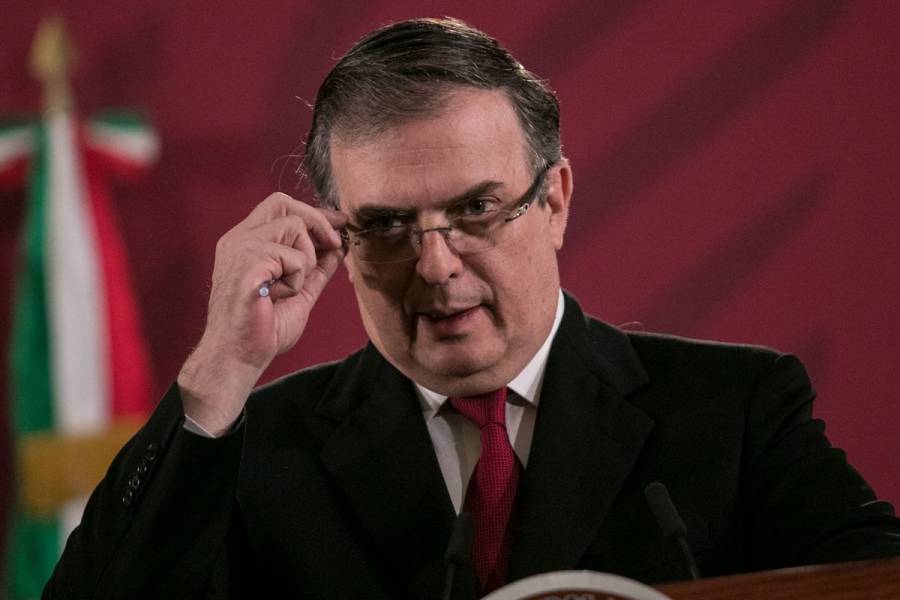 ¡Gracias China! Ebrard agradece por equipo para atender Covid-19