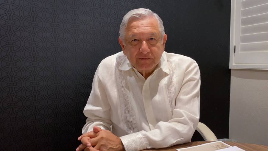 AMLO afirma que se resolvió desabasto de alcohol para gel antibacterial