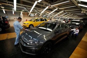 Venta de autos en el pa&iacute;s se desploma en marzo: Inegi