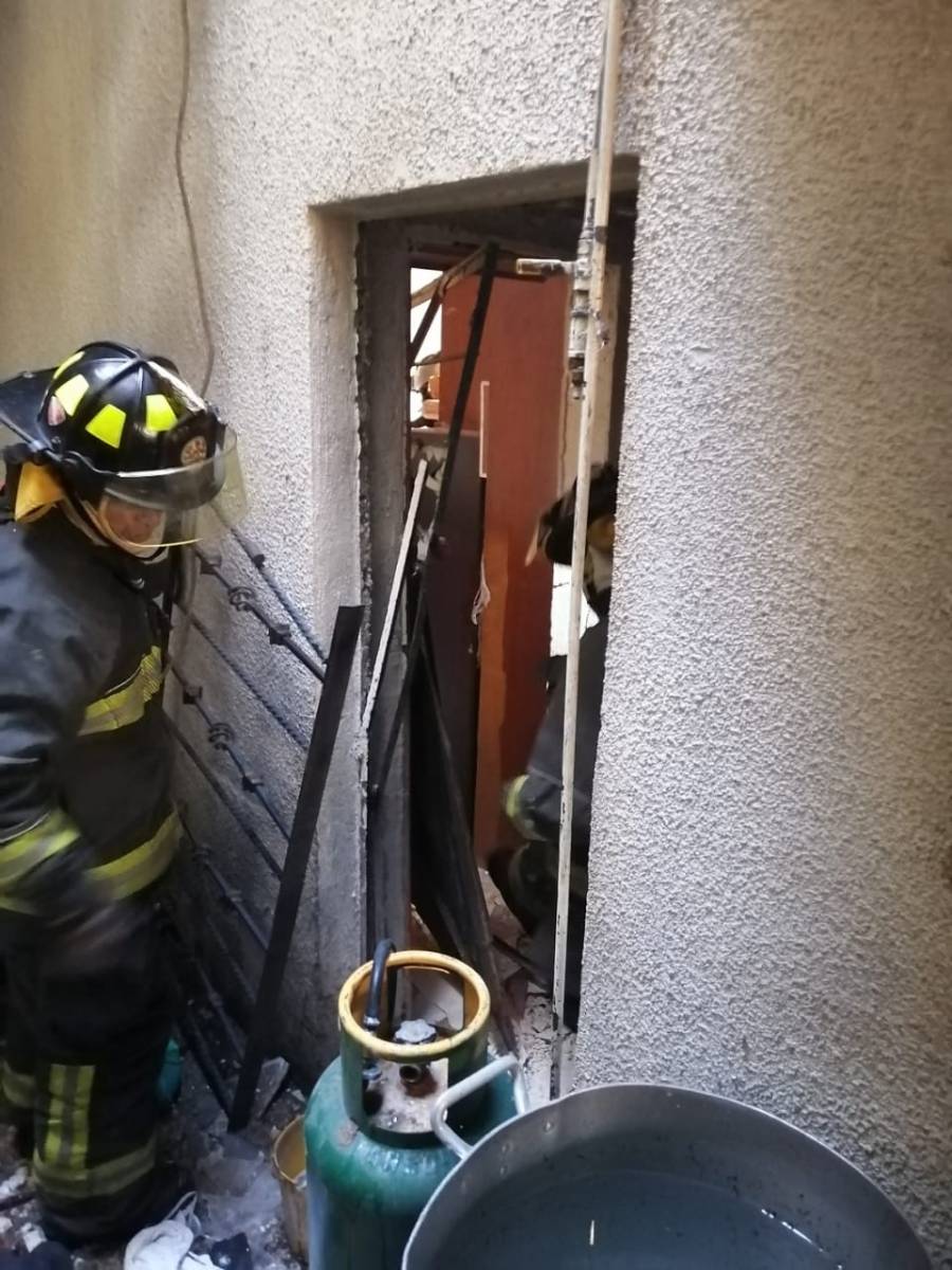 Reportan fuerte explosión dentro de vivienda en la GAM
