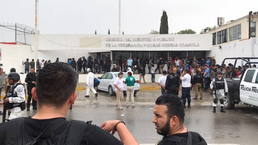 Deportados de EU provocan albergue en Coahuila para escapar