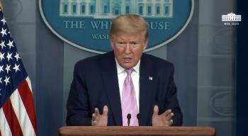 Trump promete dinero a peque&ntilde;as empresas a causa de coronavirus