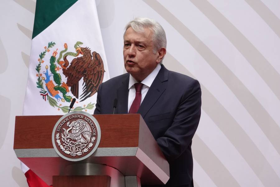 Mayor inversión, empleo y honestidad, para remontar la crisis transitoria: AMLO