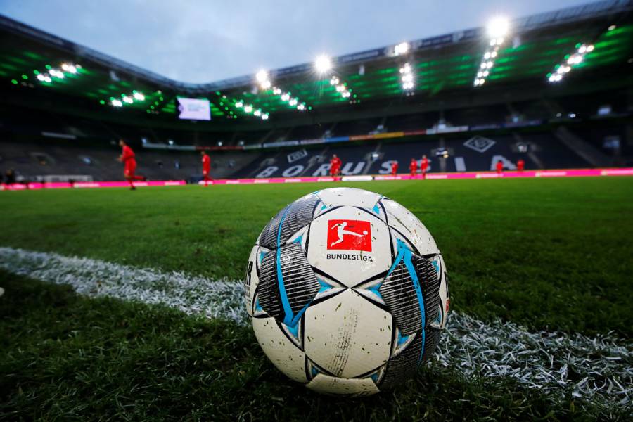 Equipos de la Bundesliga vuelven a entrenar en medio de contingencia