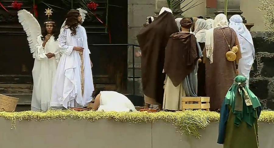 Transmiten Domingo de Ramos en redes sociales