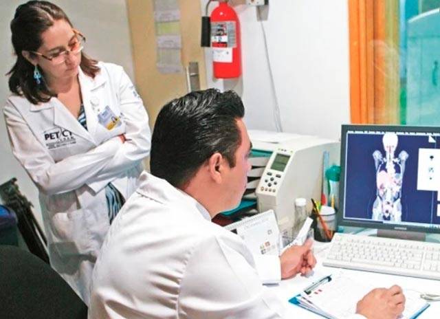 Decide UNAM retirar a internos de hospitales durante emergencia sanitaria