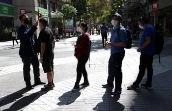 Chile ordena uso obligatorio de cubrebocas en el transporte p&uacute;blico