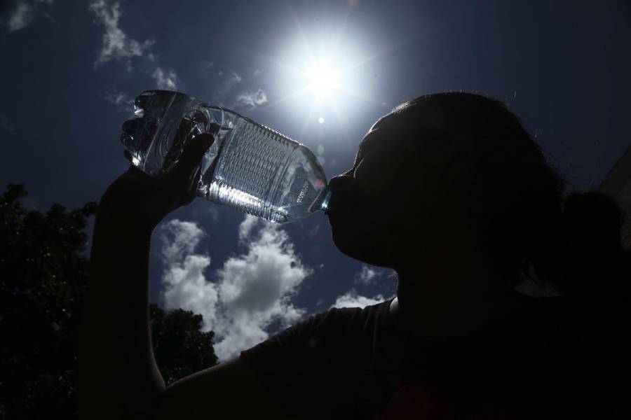 Prevén altas temperaturas en 22 entidades del país