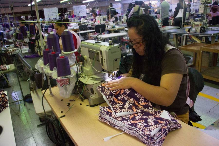 Producción industrial retrocede 0.6 por ciento en febrero: Inegi