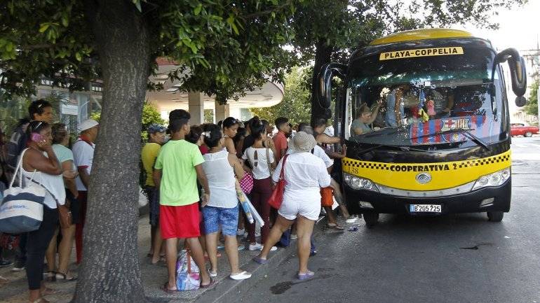 Cuba decide paralizar el transporte público por Covid-16