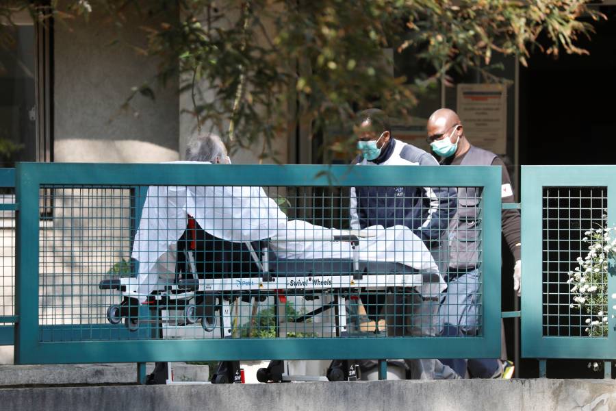 Francia reporta más de 13 mil muertos por coronavirus