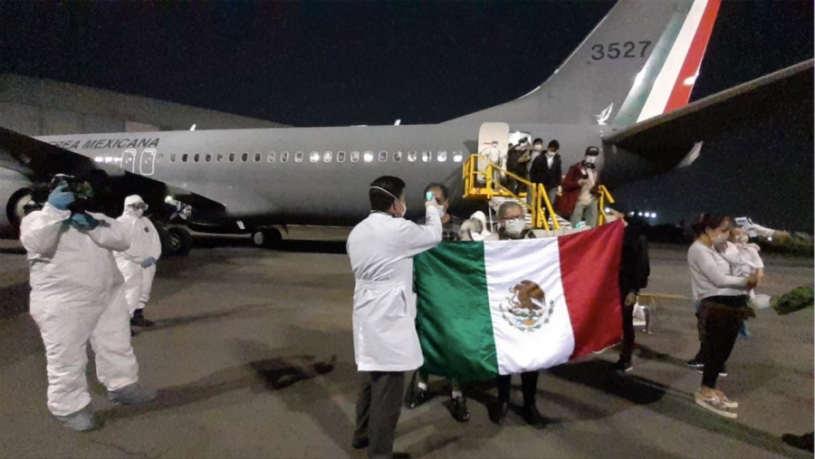 Más de 2 mil mexicanos varados en el extranjero