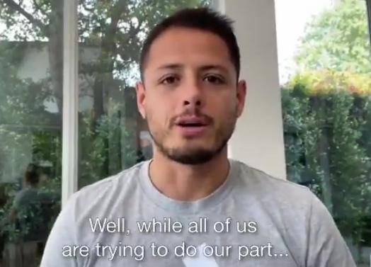 Chicharito Hernández sorprendido de ganar millones mientras que médicos contra COVID-19 no ganan nada