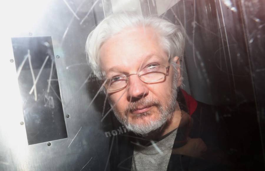 Assange tuvo dos hijos con su abogada durante reclusión en embajada