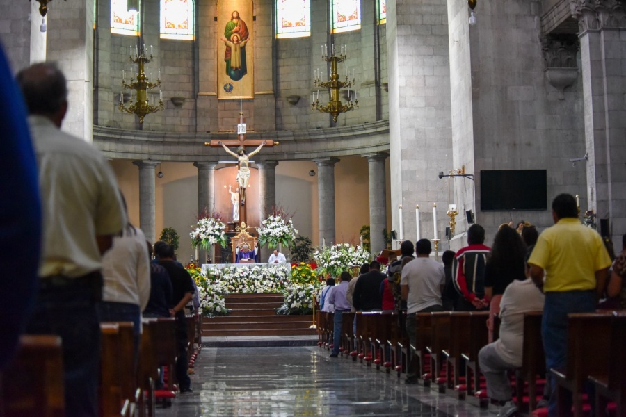 Llama la Iglesia a quedarse en casa por Covid 