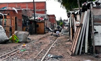Prev&eacute; analista m&aacute;s pobres por Covid-19 