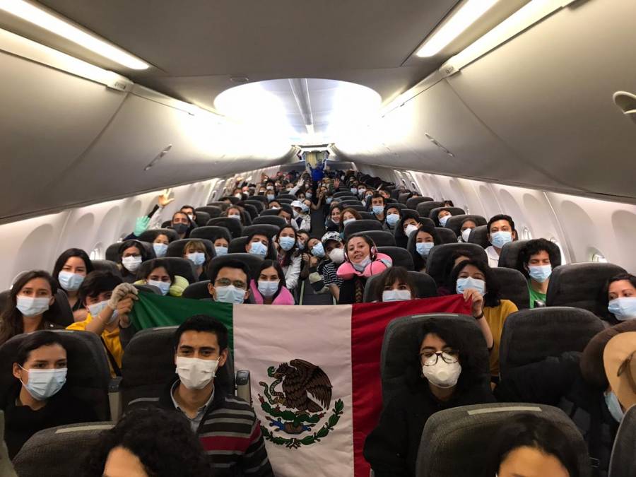 Hasta ahora van casi 10 mil mexicanos repatriados por coronavirus