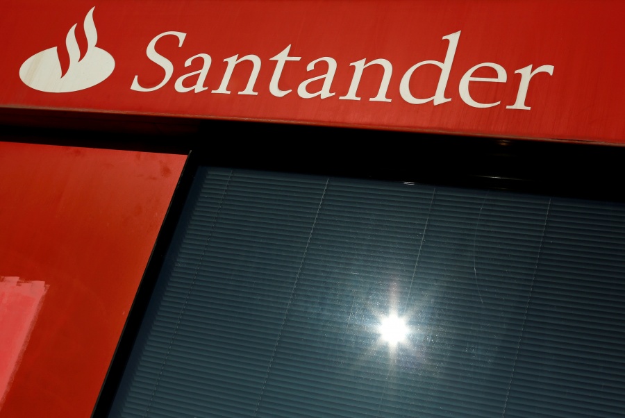 Acepta Santander p&eacute;rdidas y morosidad