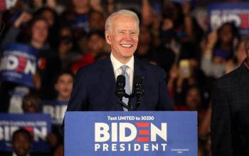 Bernie Sanders se une a campa&ntilde;a presidencial de Joe Biden