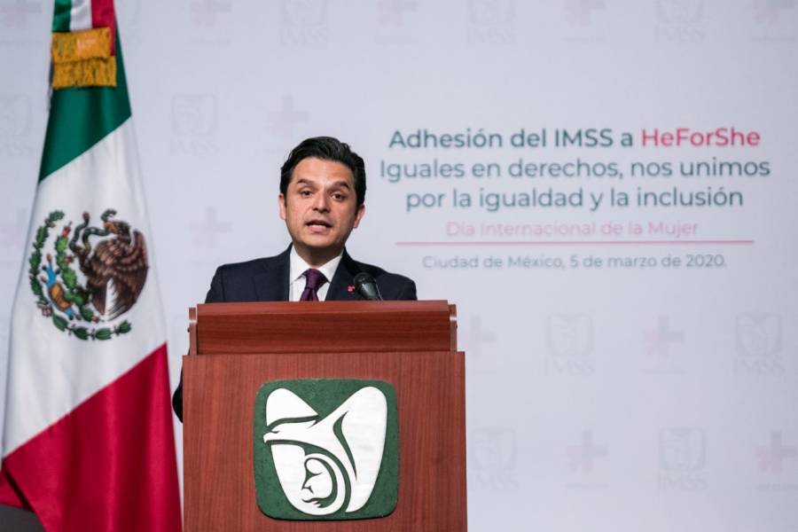 Zoe robledo detalla los casos de Covid-19 en personal del IMSS