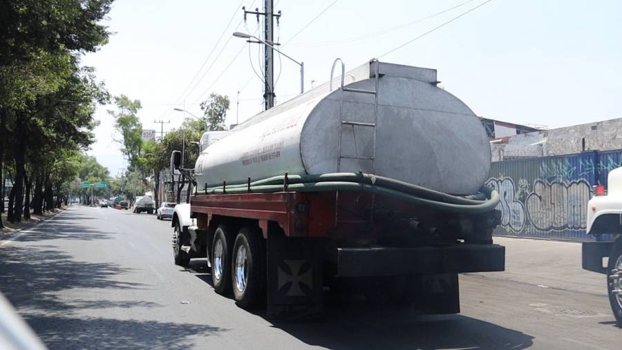 Profeco investiga posibles abusos por en el precio de pipas de agua por Covid-19